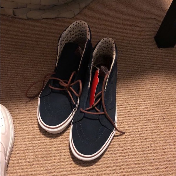 Never worn - Picture 2 of 4